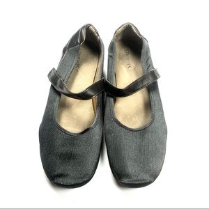 Stretchies Mary Jane Shoes 10.5 M Flats